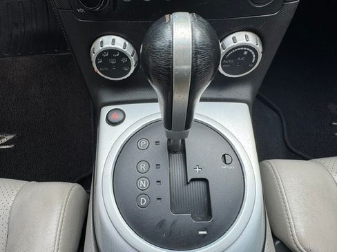 Used 2007 Nissan 350Z Roadster RWD image 17