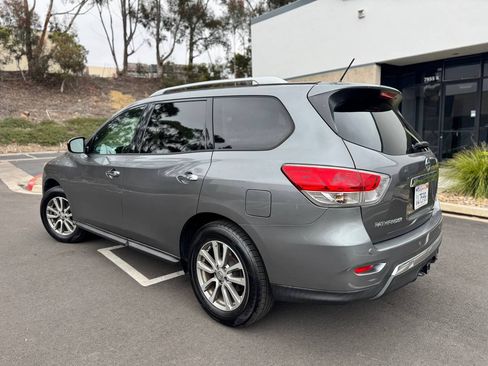 Used 2015 Nissan Pathfinder 4WD image 4