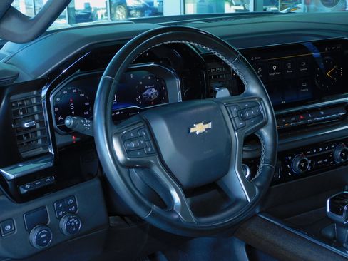 Used 2024 Chevrolet Silverado 1500 2WD Crew Cab High Country image 38