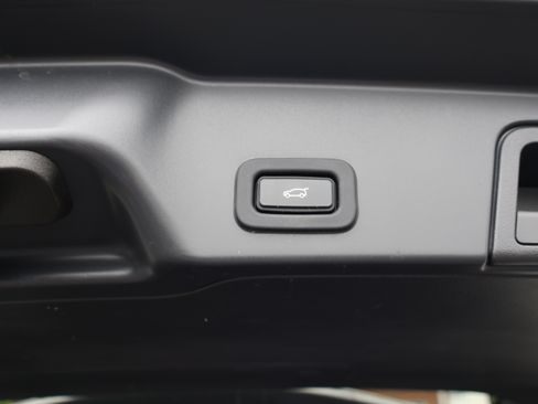 Used 2022 Land Rover Range Rover Evoque R-Dynamic S image 41