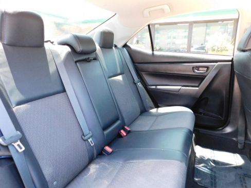 Used 2017 Toyota Corolla SE FWD image 17