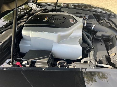 Used 2006 Cadillac XLR V image 17