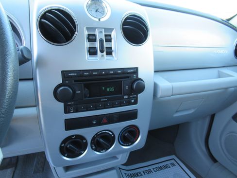Used 2009 Chrysler PT Cruiser Touring image 12