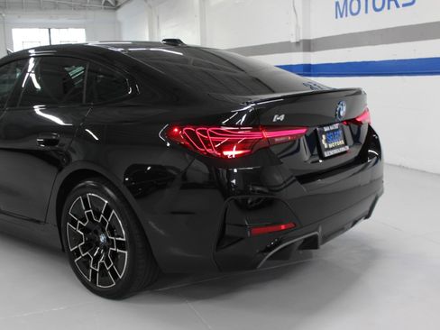 Used 2025 BMW i4 eDrive40 RWD image 9