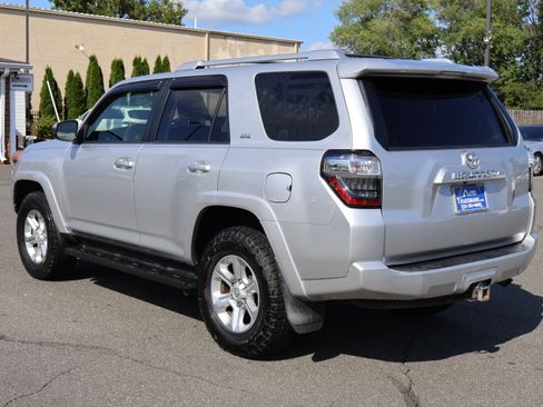 Used 2014 Toyota 4Runner SR5 image 6