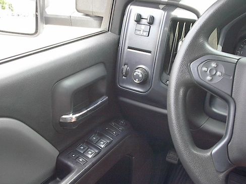 Used 2019 Chevrolet Silverado 2500 W/T AWD/4WD image 20