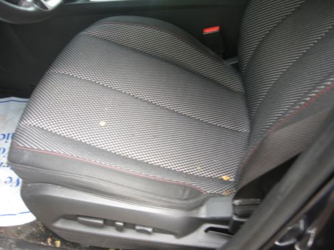 Used 2017 Chevrolet Equinox LT FWD image 9