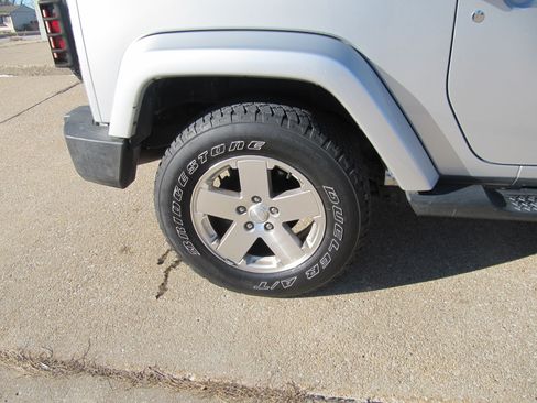 Used 2008 Jeep Wrangler Sahara image 12