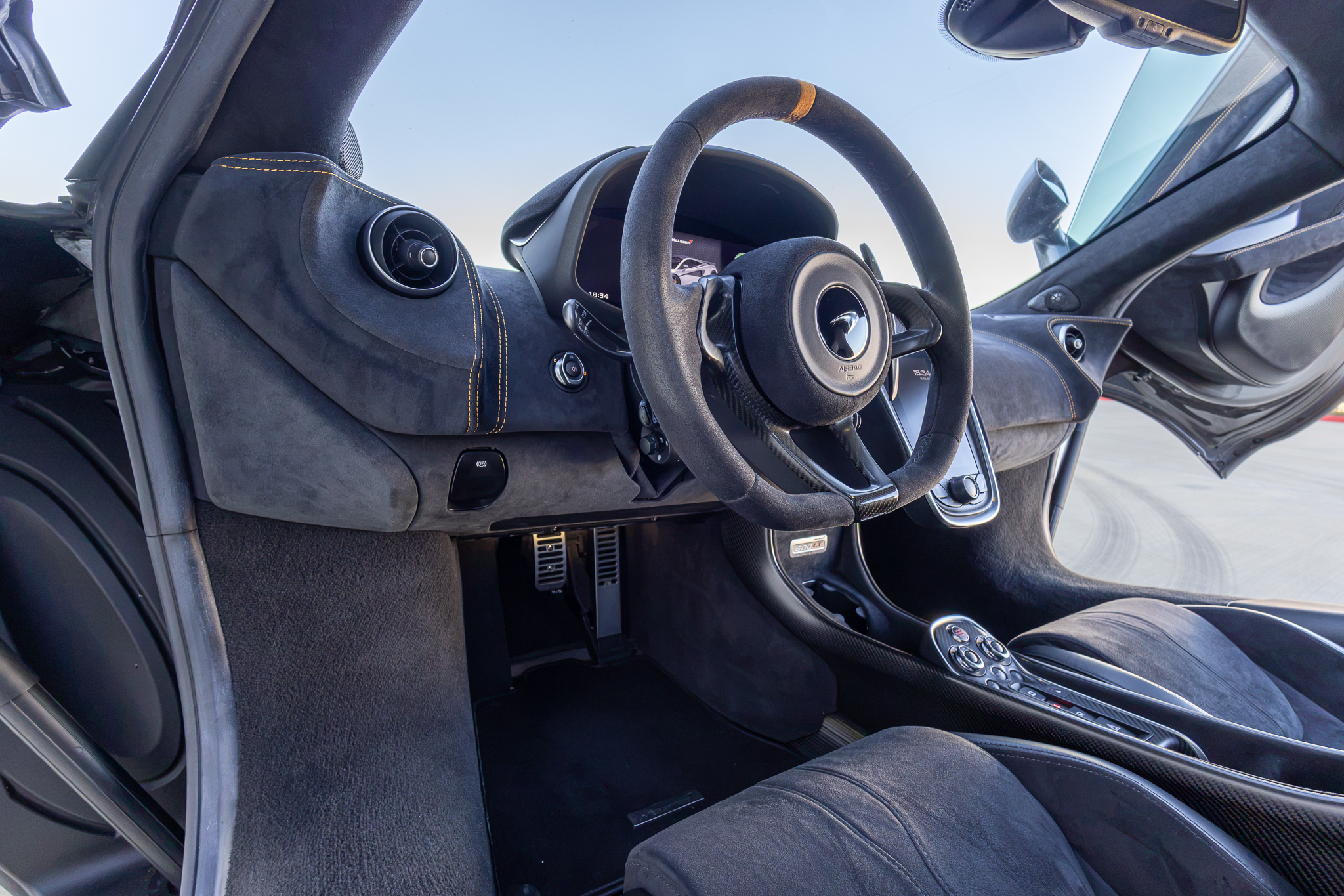 Used 2019 McLaren 600LT RWD image 29