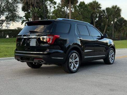 Used 2019 Ford Explorer FWD Limited image 9