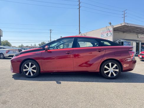 Used 2019 Toyota Mirai image 3