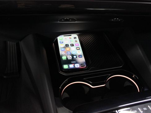 Used 2025 BMW i5 xDrive40 image 37