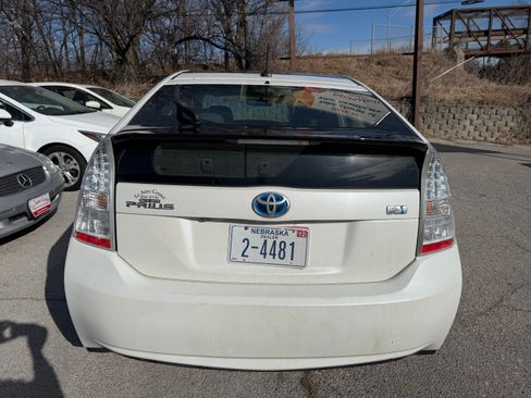 Used 2010 Toyota Prius Four image 2