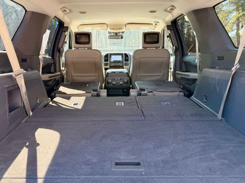 Used 2020 Ford Expedition Max XLT image 17