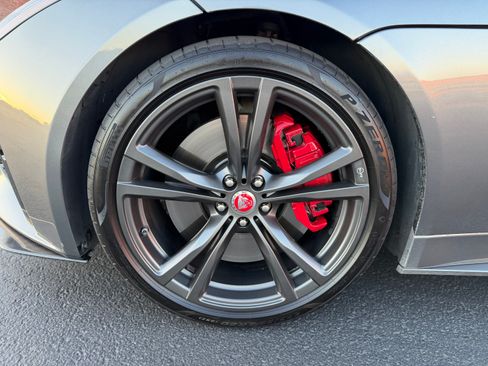 Used 2018 Jaguar F-TYPE SVR Coupe AWD/4WD image 8
