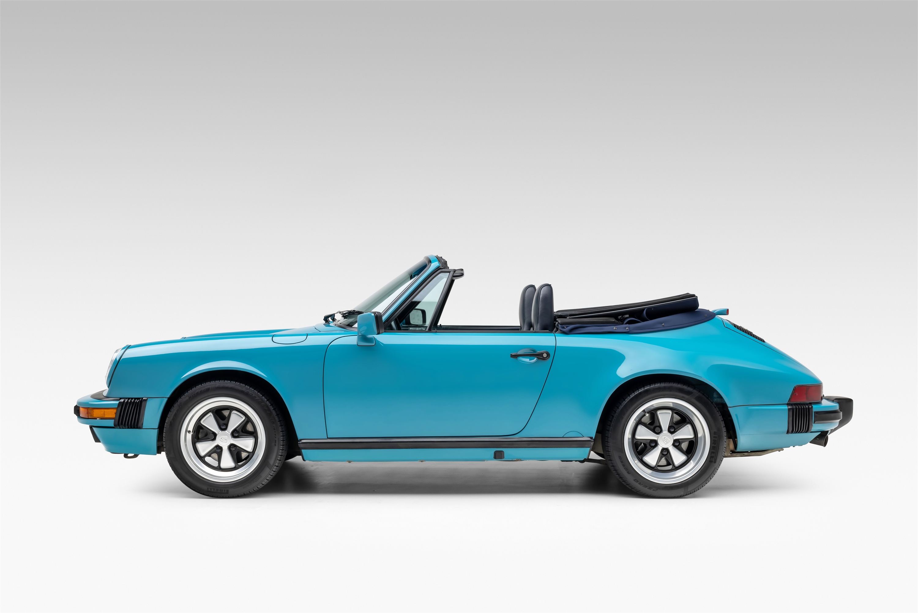 Used 1989 Porsche 911 Cabriolet RWD image 2