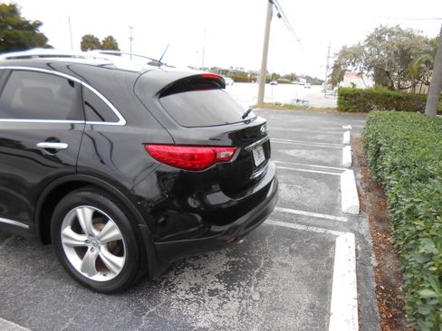 Used 2010 INFINITI FX35 image 4