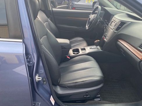 Used 2014 Subaru Outback 2.5i Limited AWD/4WD image 14