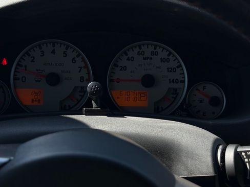 Used 2011 Nissan Xterra 4WD PRO-4X image 6