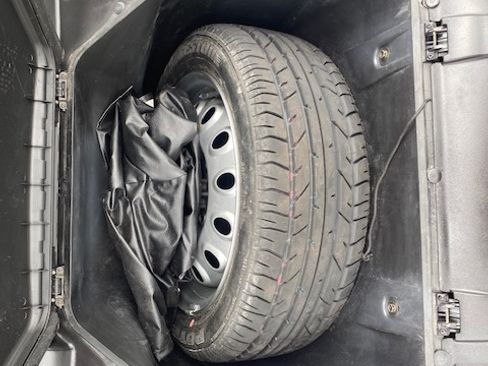 Used 2003 Toyota MR2 Spyder UNAVAIL RWD image 28