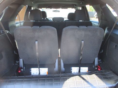 Used 2017 Ford Explorer 4WD XLT image 13