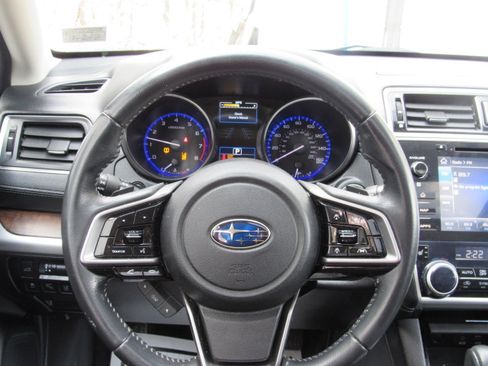 Used 2018 Subaru Outback 3.6R Limited image 21