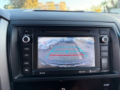 Used 2016 Toyota Sequoia Platinum image 33