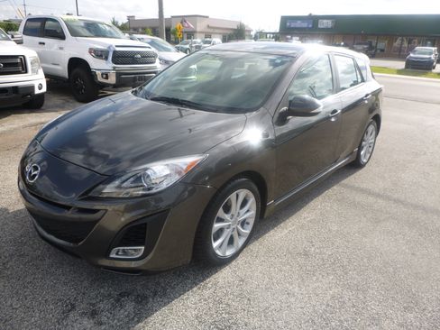 Used 2010 MAZDA MAZDA3 s Grand Touring Hatchback FWD image 3