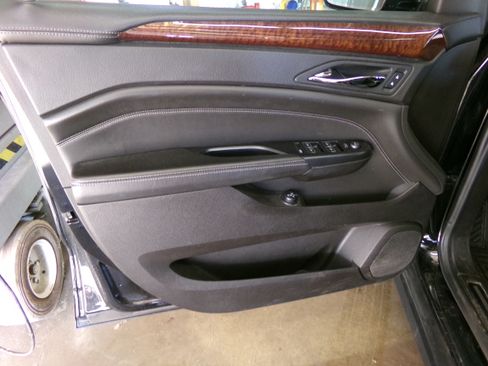 Used 2015 Cadillac SRX Premium image 13