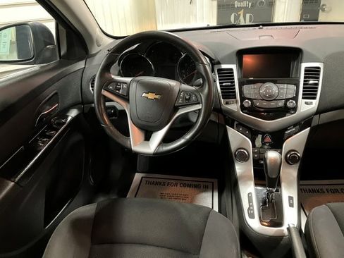 Used 2014 Chevrolet Cruze LT image 21