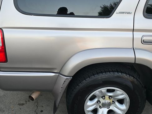 Used 2001 Toyota 4Runner Limited image 42