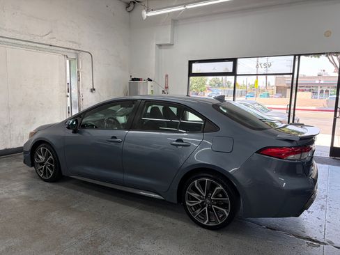 Used 2021 Toyota Corolla SE Sedan w/ Premium Package FWD image 3