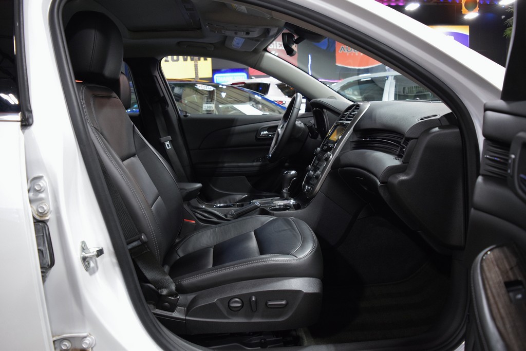 Used 2015 Chevrolet Malibu LTZ FWD image 22