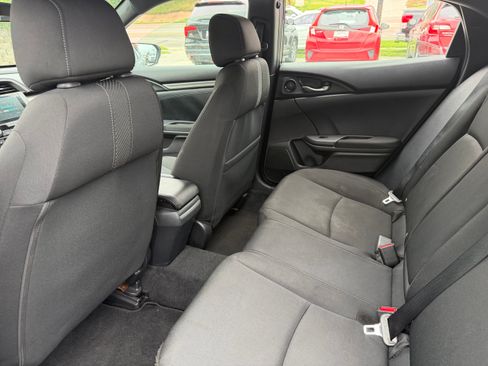 Used 2018 Honda Civic EX Hatchback image 12