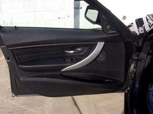 Used 2015 BMW 328i xDrive image 31