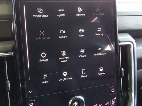 Used 2025 GMC Yukon XL Denali image 9