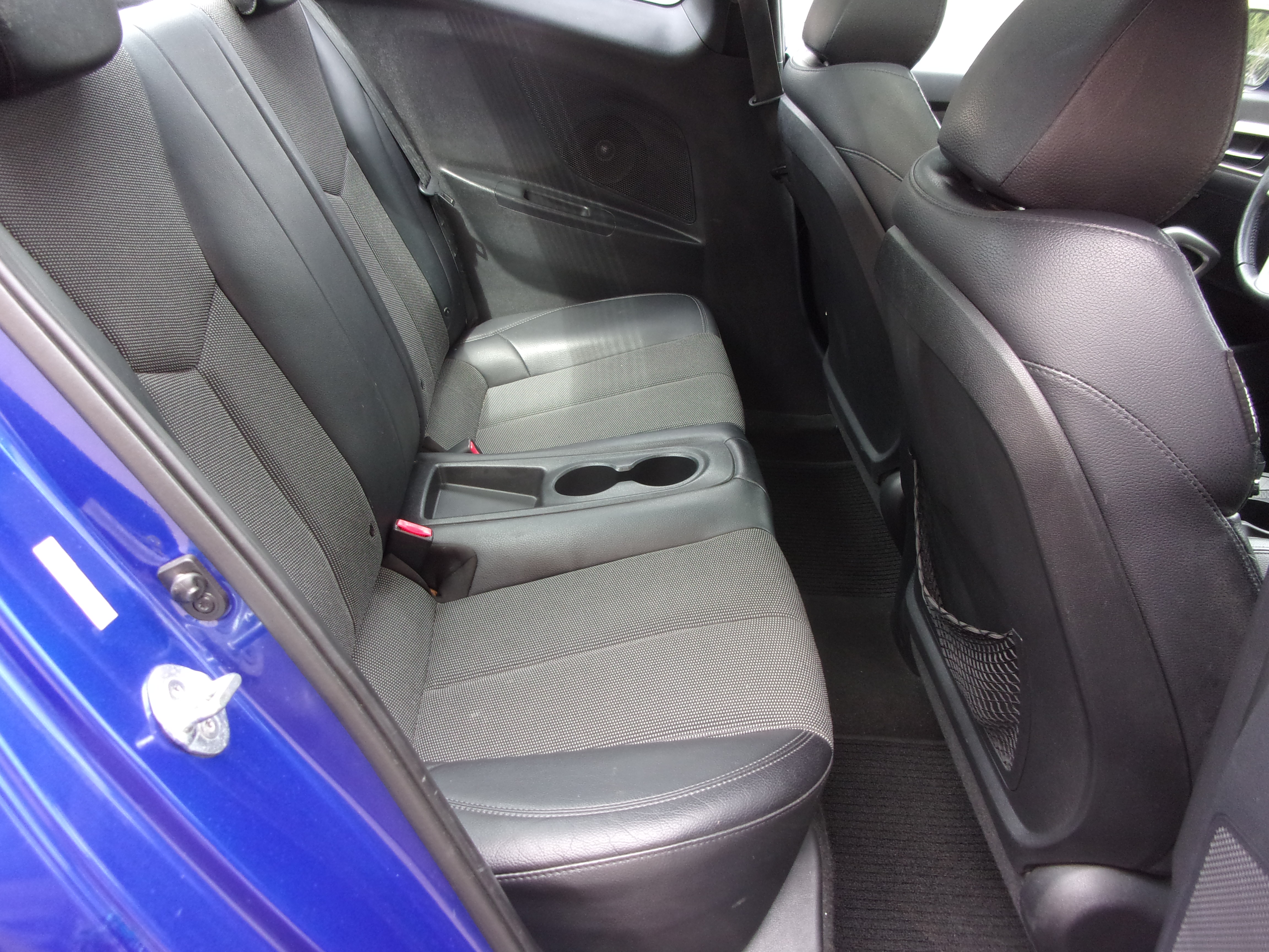 Used 2013 Hyundai Veloster w/ Style Package FWD image 9
