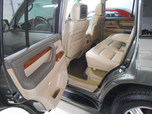 Used 2007 Lexus LX 470 image 10