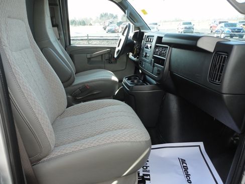 New 2026 Chevrolet Express 2500 image 18