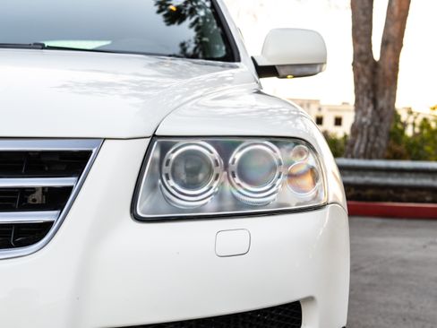 Used 2006 Volkswagen Touareg V10 TDI image 10