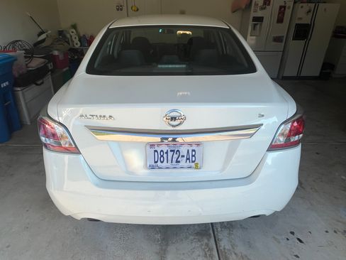 Used 2015 Nissan Altima 2.5 SL FWD image 2