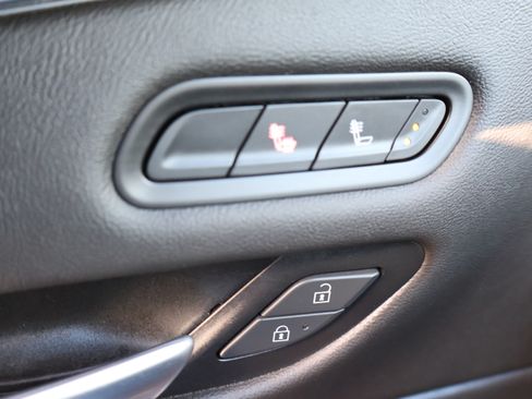 Used 2024 Cadillac Escalade ESV Luxury image 30