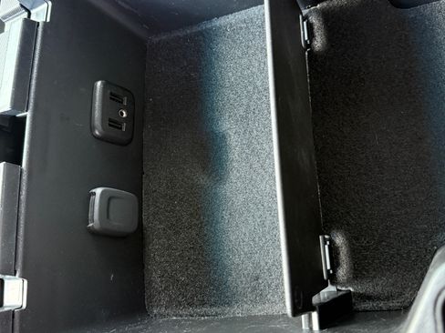 Used 2018 Chevrolet Tahoe LS image 14