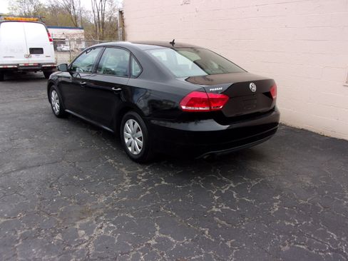Used 2013 Volkswagen Passat 2.5 S image 6