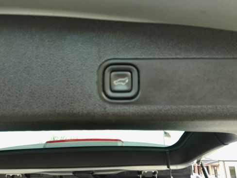 Used 2012 Chevrolet Tahoe LT image 34