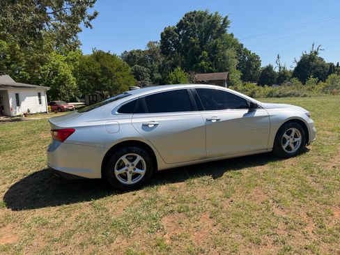 Used 2017 Chevrolet Malibu LS w/ 1LS FWD image 18