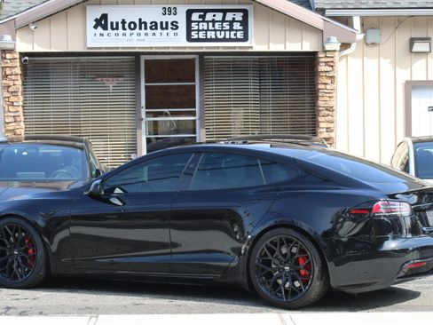 Used 2024 Tesla Model S Plaid image 4