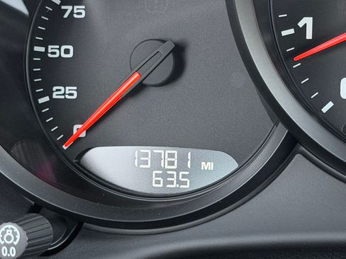 Used 2014 Porsche Cayman RWD image 13