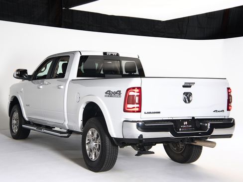 Used 2020 RAM 2500 4x4 Crew Cab Laramie image 9