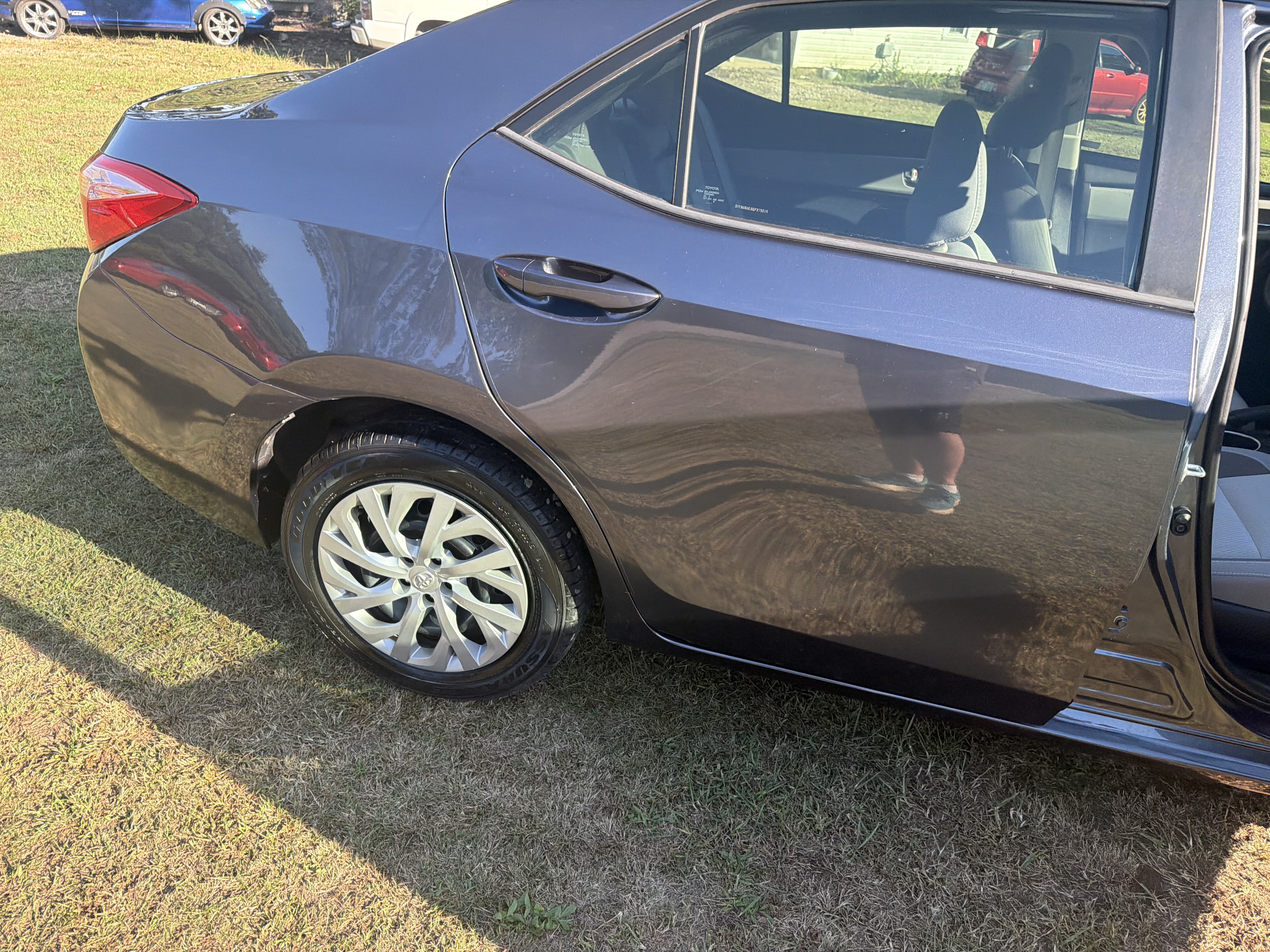 Used 2017 Toyota Corolla LE FWD image 70